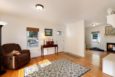 4 Crane St, Danvers, MA 01923 photo 7