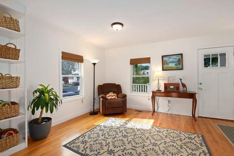 4 Crane St, Danvers, MA 01923 photo 6