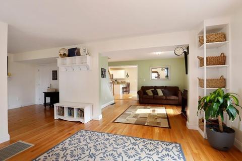 4 Crane St, Danvers, MA 01923 photo 4
