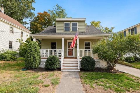 4 Crane St, Danvers, MA 01923 photo 1