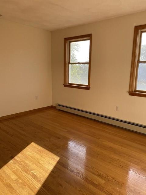 4 Thomas Cir, Stoneham, MA 02180 photo 8