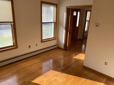 4 Thomas Cir, Stoneham, MA 02180 photo 3