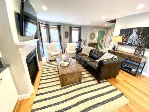 312 Sprague St, Fall River, MA 02724 photo 4