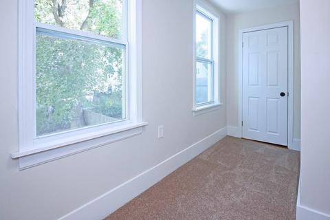 11 Whipple St, Worcester, MA 01607 photo 16