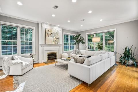 35 Walpole St, Dover, MA 02030 photo 1