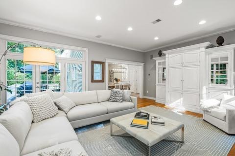 35 Walpole St, Dover, MA 02030 photo 4