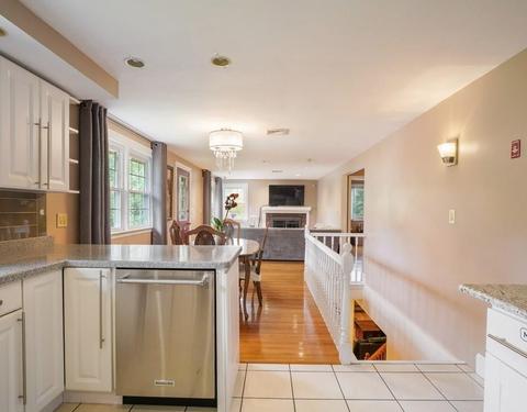 1 Autumn Cir, Canton, MA 02021 photo 8