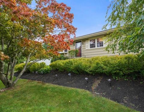 1 Autumn Cir, Canton, MA 02021 photo 2
