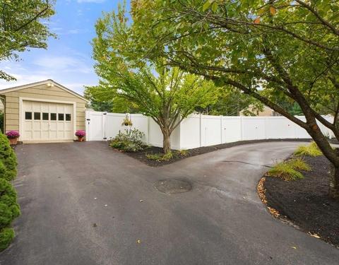 1 Autumn Cir, Canton, MA 02021 photo 5