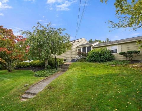1 Autumn Cir, Canton, MA 02021 photo 4