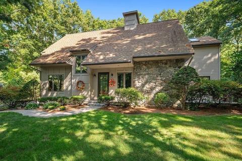 10 Pine Needle Rd, Mendon, MA 01756 photo 2