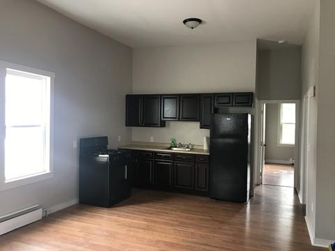 371 Pine St, Fall River, MA 02720 photo 4