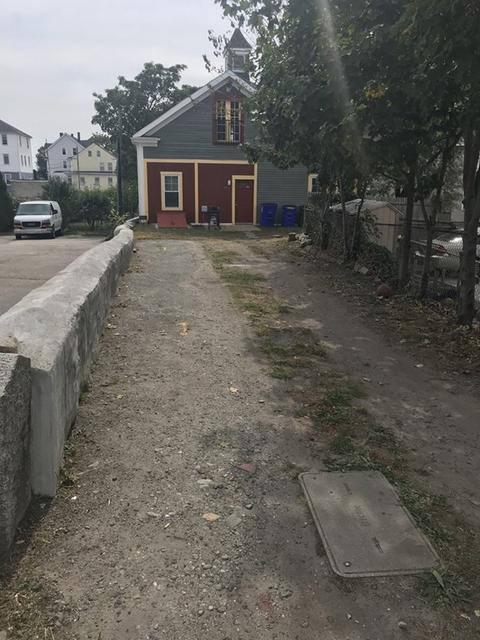 371 Pine St, Fall River, MA 02720 photo 3