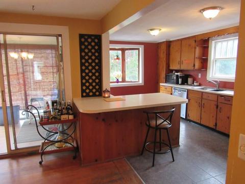 357 E Washington St, Hanson, MA 02341 photo 3