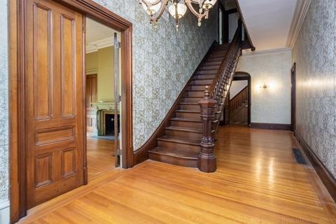 2 Capron St, Uxbridge, MA 01569 photo 12