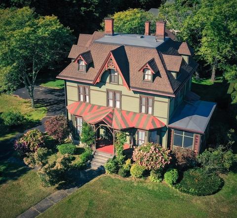 2 Capron St, Uxbridge, MA 01569 photo 1