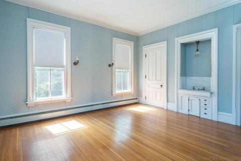 2 Capron St, Uxbridge, MA 01569 photo 17