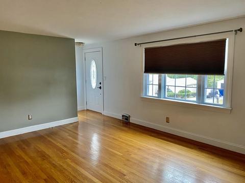 67 Regal St, Springfield, MA 01118 photo 14