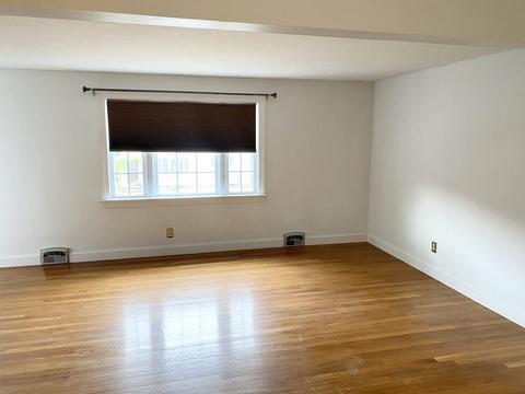 67 Regal St, Springfield, MA 01118 photo 13