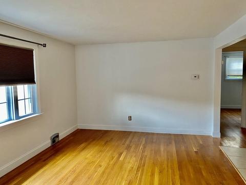 67 Regal St, Springfield, MA 01118 photo 12