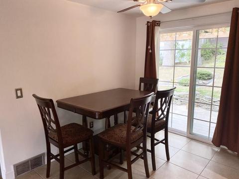 67 Regal St, Springfield, MA 01118 photo 9