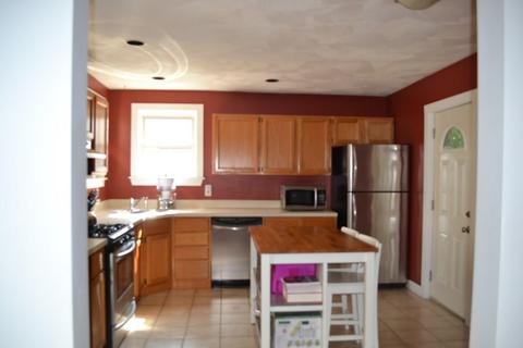 40 Bow St #2, Beverly, MA 01915 photo 2