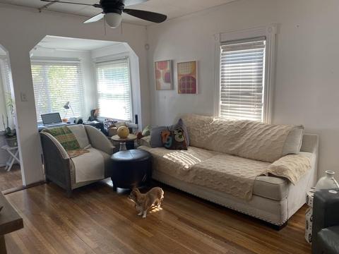 76 Barber St, Springfield, MA 01109 photo 3