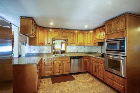 17 Loris Rd, Danvers, MA 01923 photo 10