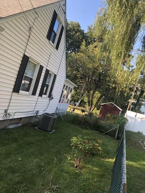 94 Midway St, Springfield, MA 01151 photo 3