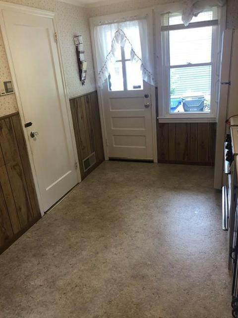 94 Midway St, Springfield, MA 01151 photo 9