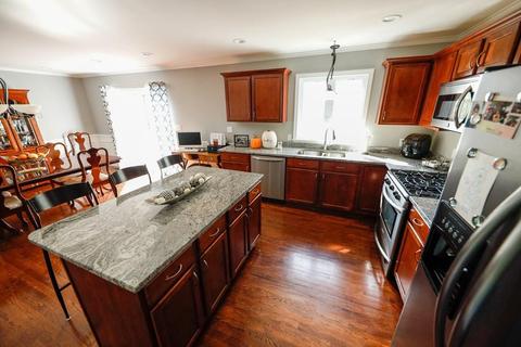 65 Emmett St, Fall River, MA 02721 photo 7