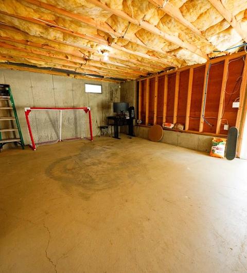 65 Emmett St, Fall River, MA 02721 photo 28