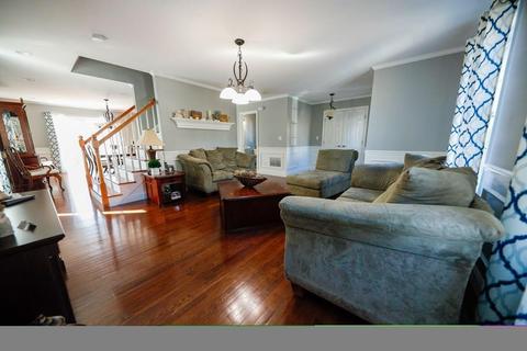 65 Emmett St, Fall River, MA 02721 photo 4