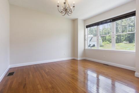 10 Blueberry Ln, Upton, MA 01568 photo 9