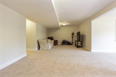 10 Blueberry Ln, Upton, MA 01568 photo 25
