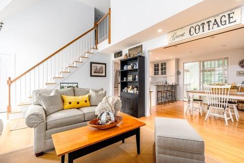 52 Surf Dr, Mashpee, MA 02649 photo 4