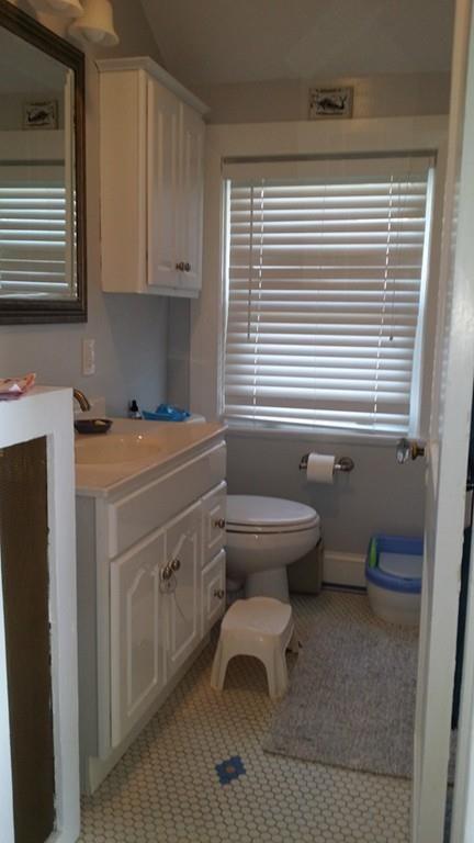 407 Rochester St, Fall River, MA 02720 photo 9