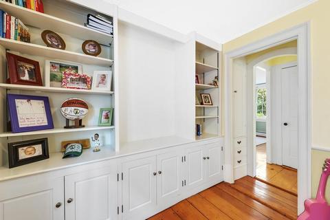 2 Pond St, Marblehead, MA 01945 photo 15