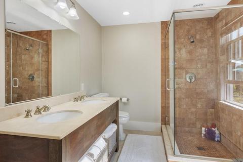2 Pond St, Marblehead, MA 01945 photo 27