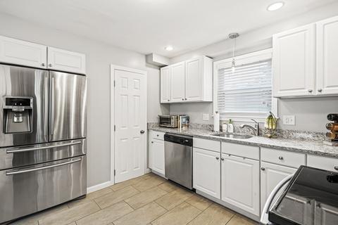 10 Everett St, Stoneham, MA 02180 photo 12