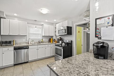 10 Everett St, Stoneham, MA 02180 photo 11