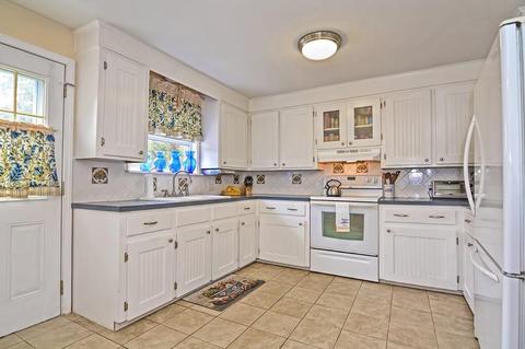 29 Denver Ave, Warren, RI 02885 photo 12
