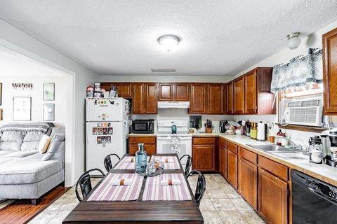 32 Blodgett St, Springfield, MA 01108 photo 10