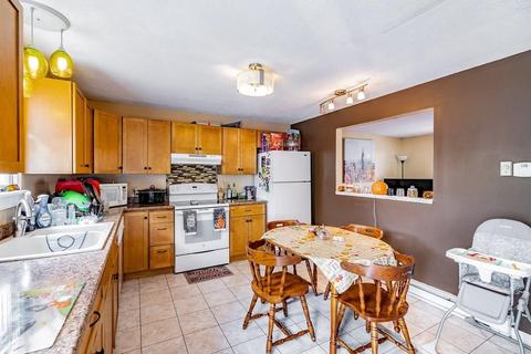 32 Blodgett St, Springfield, MA 01108 photo 5