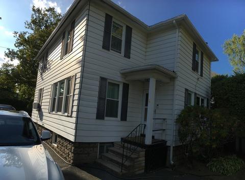 33 Chilson St, Springfield, MA 01118 photo 2