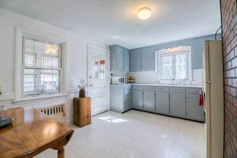 29 Harkness Ave, Springfield, MA 01118 photo 8