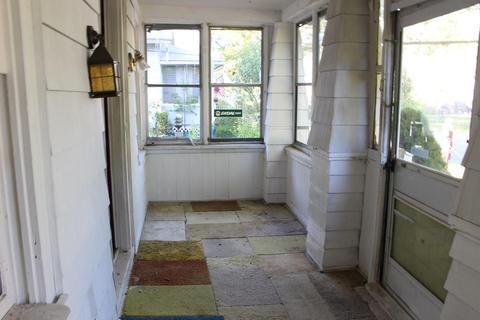 264 Denver St, Springfield, MA 01109 photo 2