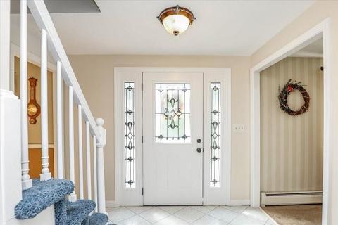 4 Fox Run Rd, Danvers, MA 01923 photo 2