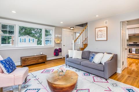 20 Willow Rd, Marblehead, MA 01945 photo 5