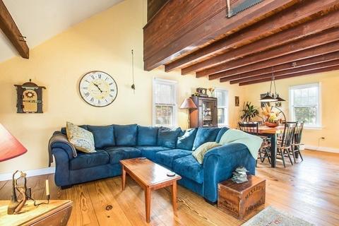 121 Surf Dr, Mashpee, MA 02649 photo 4